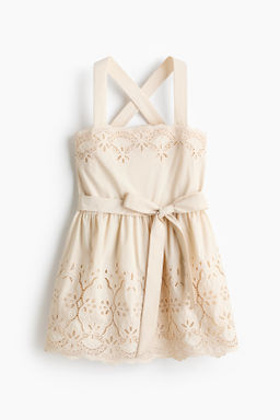 Vestido con bordado ingl?s