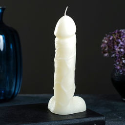 Цена за 3 шт. Фигурная свеча "Фаворит" молочная 16см