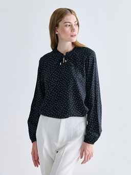 Ba?lamal? Yaka Puantiyeli Bluz