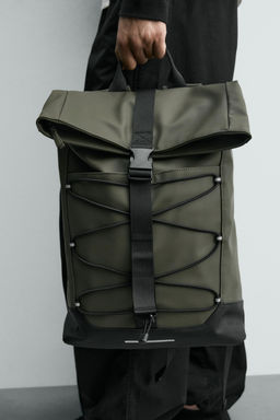 MOCHILA T?CNICA ENGOMADA / Negro