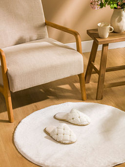 Kapitone Desenli Kad?n Ev Terli?i