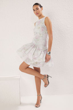 Trendyolmilla Cok Renkli Cicekli A-Kesim F?rf?rl? Astarl? Sifon Dokuma K?sa S?k Elbise TPRSS25EL00239