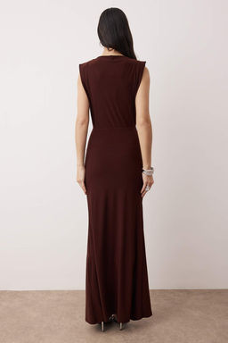 TRENDYOLMILLA Saks Vucuda Oturan Drapeli Dokuma Uzun S?k Abiye Elbise TPRSS24AE00226  фото 14