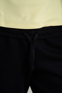 Брюки трикотажные Черный TRN ESSENTIAL Knit Track Pants