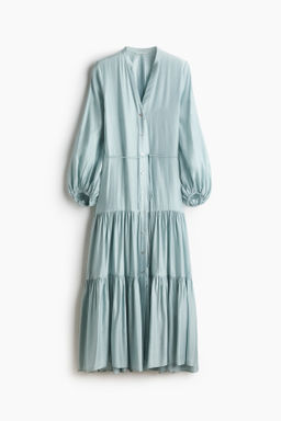 Vestido camisero con falda escalonada