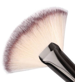 LuxVisage Кисть косметическая №19 для пудровых текстур веер MAXI (Китай)