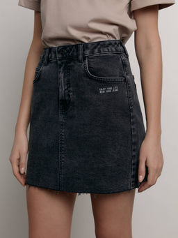 CONTE CON-562 Джинсовая mini-юбка c термопечатью washed black