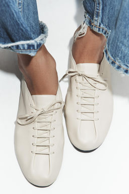 BLUCHER PIEL SOFT / blanco