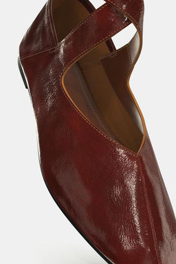 PATENT-EFFECT BALLET FLATS WITH BUCKLE - Zara фото 5