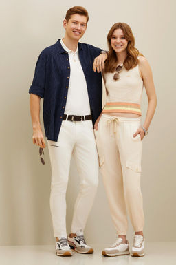 Женские спортивные брюки кремового цвета