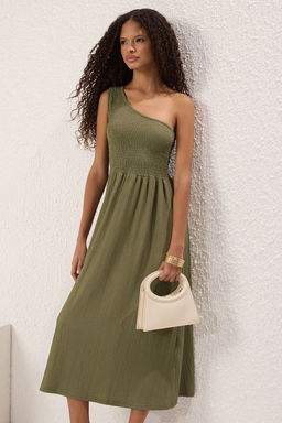 Siyah Duz Gipeli Midi Tek Kol Burumcuk/Dokulu Orme Elbise TWOSS25EL00540 - Trendyolmilla фото 9