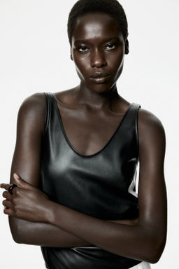 Top de tirantes en tejido revestido - H&m фото 4