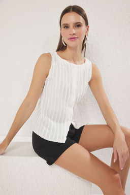 Ekru Triko Gorunumlu Regular/Normal Kal?p Orme Bluz TWOSS25BZ00385