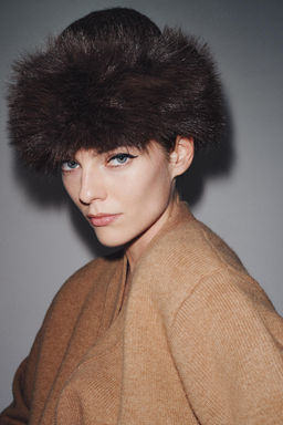 FAUX FUR KNIT BEANIE