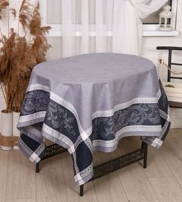 Скатерть Премиум Сады Версаля-сер/графит 150*150 см. п/лен