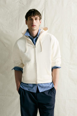 SUDADERA REGULAR FIT CAPUCHA CREMALLERA / Crudo - Zara фото 2