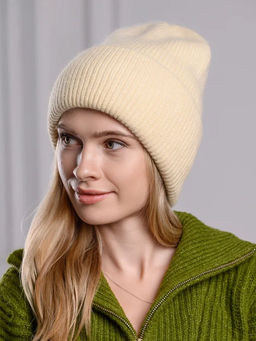 Теплая зимняя шапка бини из нежнейшей ангоры - Pretty mania фото 8