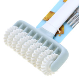 Бельгия Нож-ролик для теста пластмассовый 19,5х14,5х3,8см, фигурный, съемные ролики, на картоне (Китай) - Домашняя мода фото 3