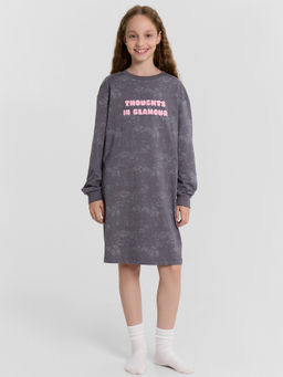 Сорочка ночная для девочек серая с принтом и надписью thoughts in glamour
