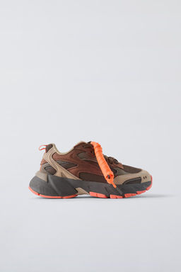 MULTI-PIECE TRAINERS