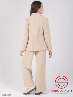 Нарядный костюм для девочки