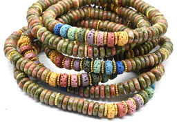 Браслет из унакита диски 6*2мм со вставками из лавы, 16см