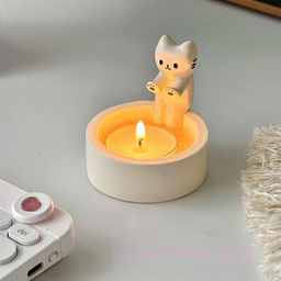 Подсвечник Cat by the fire