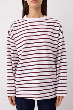Ekru Cizgili Oversize/Genis Kesim Bisiklet Yaka Ince Orme Sweatshirt TWOAW23SW00326