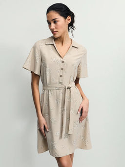 Платье с поясом и цветочным принтом / Zarina