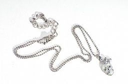 Подвеска череп PR2634 белый