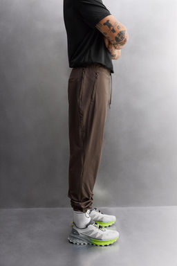 TECHNICAL TROUSERS - Zara фото 5