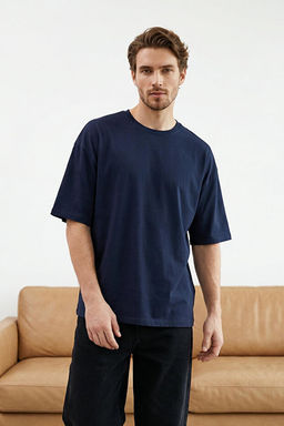 Lacivert Basic %100 Pamuklu Bisiklet Yaka Oversize/Geni_ Kesim T-Shirt TMNSS22TS0318