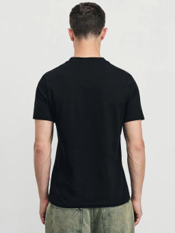 Базовая футболка slim fit / Zarina