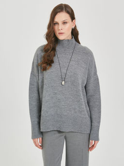 Свитер вязаный оверсайз