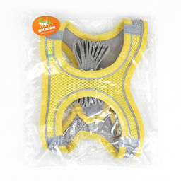 Комплект с мягкой шлейкой, размер XXS, поводок 150 х 1,5 см, ОГ 28-30 см,ОШ 24-26 см, жёлтый - Пижон фото 12