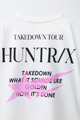 CAMISETA ESTAMPADO KPOP DEMON HUNTERS NETFLIX  / Blanco