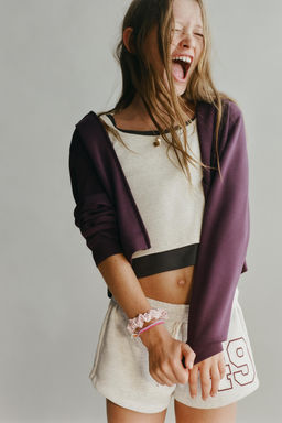 CHAQUETA CAPUCHA GYM / Berenjena