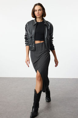 TRENDYOLMILLA Siyah Kruvaze Dokulu Buzgu/Drape Detayl? Midi Etek TWOAW25ET00108 фото 2