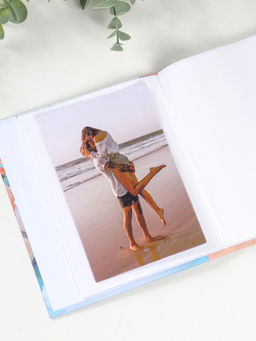 Фотоальбом на 40 фото 10×15 см «Букет с хризантемами», в коробке, 4.5×14×17 см