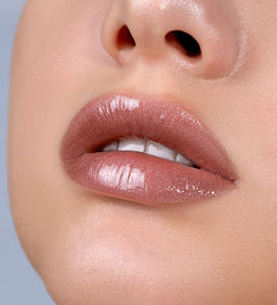 LuxVisage Блеск для губ Glass Shine тон 19