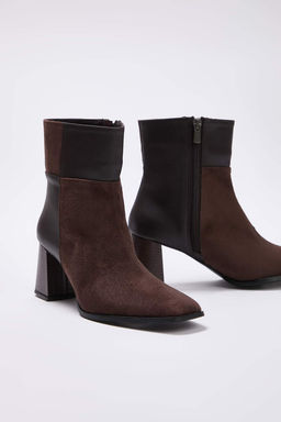 Kahverengi Suet Renk Bloklu Detayl? Kare Burun Kad?n 7,5 cm Blok Topuklu Bot TAKAW26BO00099