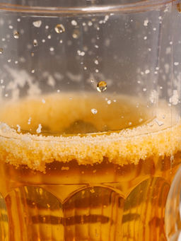 Подарочный набор «Будь»: гель для душа пиво и кружка с имитацией, 500 мл, Чистое счастье