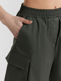 Шорты женские хаки темный хаки 132363 - Mark formelle фото 5