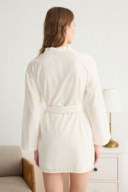 Trendyolmilla Ekru 3lu %100 Pamuklu F?rf?rl? ve Serit Aksesuarl? Sortlu Dokuma Pijama Tak?m? THMSS25PT00054 фото 7