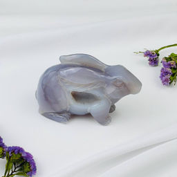 Кролик резной из Агата с жеодой