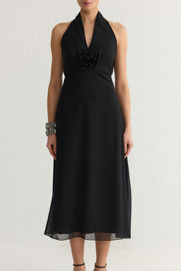 TRENDYOLMILLA Siyah A-Kesim Gul Detayl? V Yaka Astarl? Sifon Dokuma S?k Elbise TPRSS25EL00043  фото 3