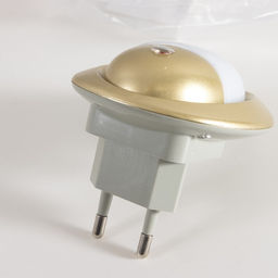 Ночник «Светлячок» с датчиком освещения, 3LED × 1 Вт, 10 см (220 В) золото RISALUX