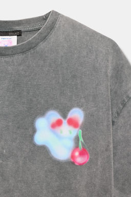 CAMISETA EFECTO LAVADO ?NGELA BACHER / Gris antracita