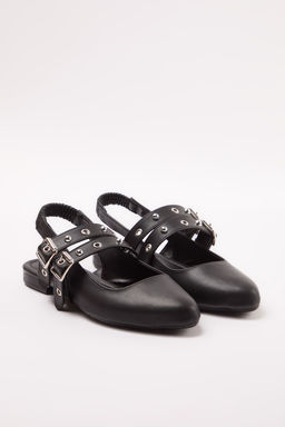 Siyah Kusgozu ve Toka Detayl? Arkas? Ac?k K?sa Topuklu Kad?n Babet
TAKAW25BE00002