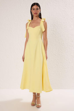 Ac?k Sar? A-Kesim Ask? Baglama Detayl? Dokuma Midi S?k Abiye Gece Mezuniyet Elbisesi TPRSS24EL00251